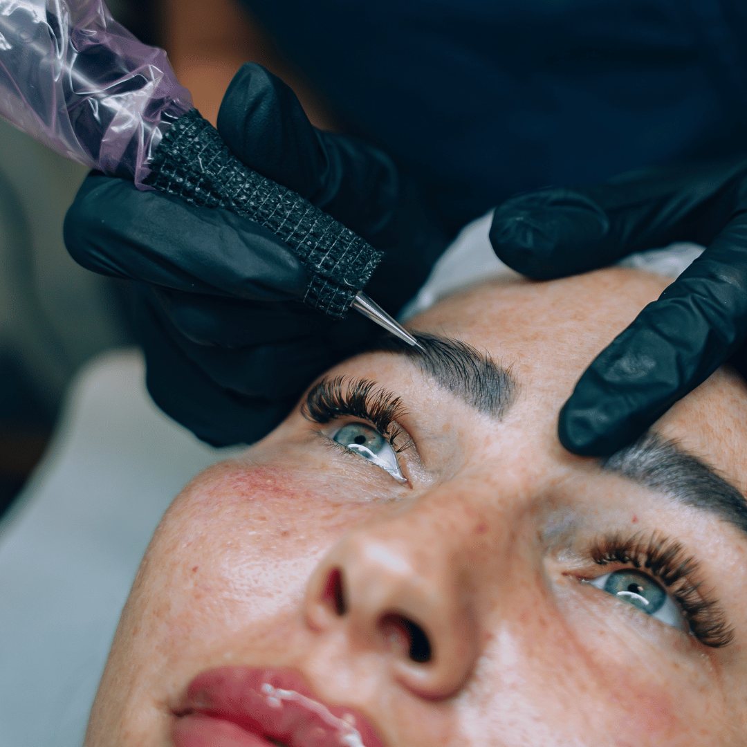 Semi-Permanent Make Up