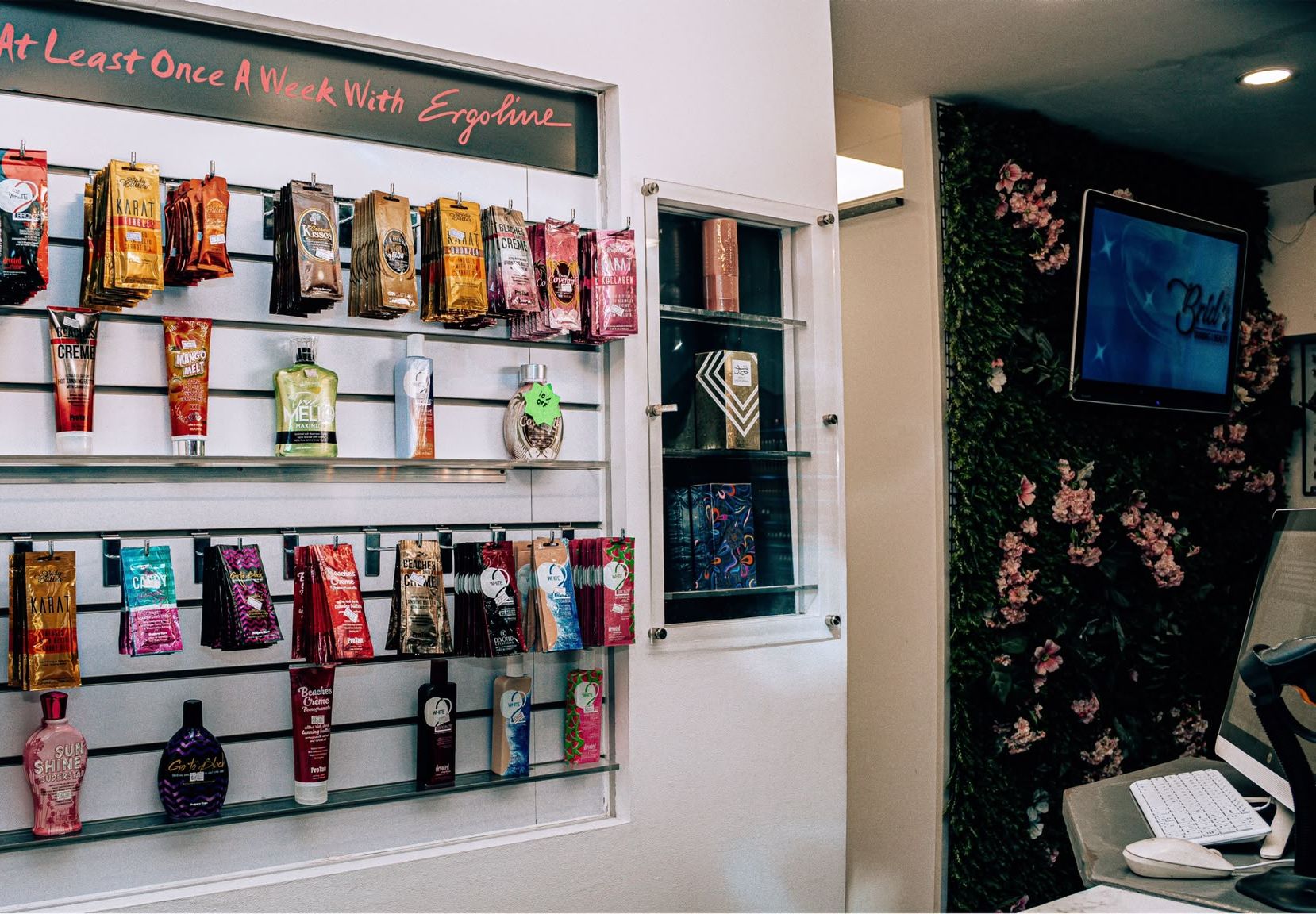 The tanning wall at Brid's